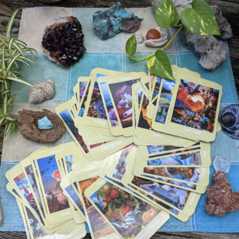 "The Voyager Tarot" deck